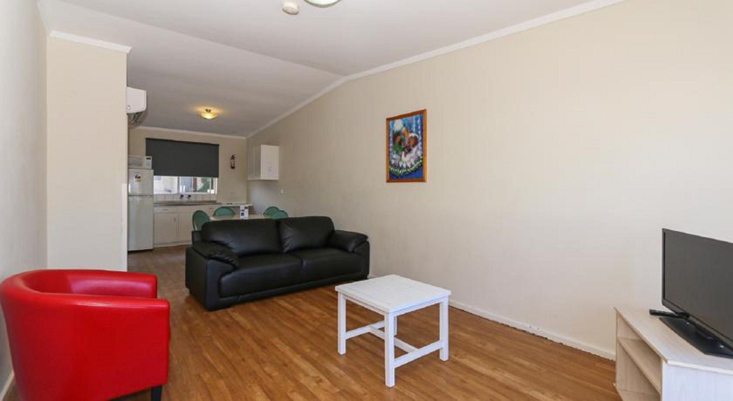Scarborough Apartments — Photos 1